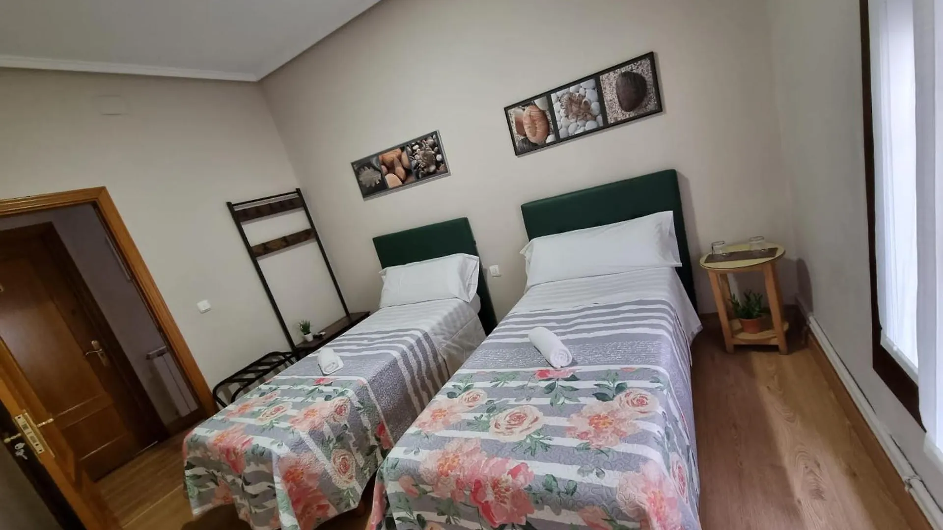 Guest house Pension Loinaz San Sebastian Spain